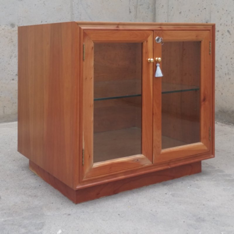 Mostrador expositor de madera y cristal 70x60cm de ocasión en cabauoportunitats.com