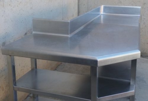 Mesa de trabajo de acero inoxidable 200cm de ocasión en cabauoportunitats.com