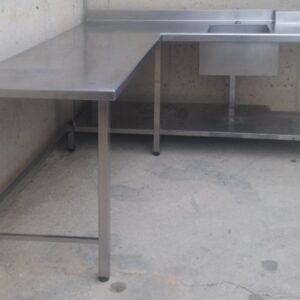 Taula de treball d'acer inoxidable amb pica i aixeta d'ocasió a cabauoportunitats.com Balaguer - Lleida - Catalunya