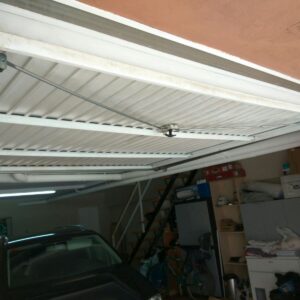 Puerta de garaje de ocasión en cabauoportunitats.com