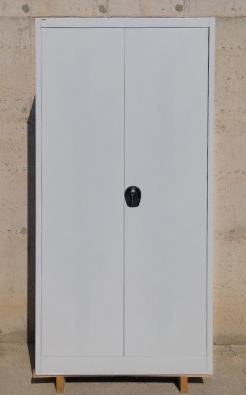 Armari metàl·lic 95x42x196cm d'ocasió a cabauoportunitats.com Balaguer - Lleida - Catalunya