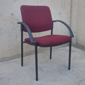Silla oficina púrpura de ocasión en cabauoportunitats.com