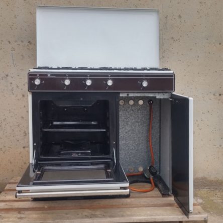 Cocina gas 5 hornillos + horno en cabauoportunitats.com