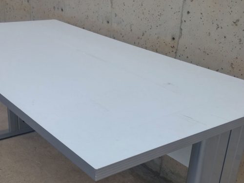 Escriptori gris clar 180x60cm d'ocasió a cabauoportunitats.com Balaguer - Lleida - Catalunya