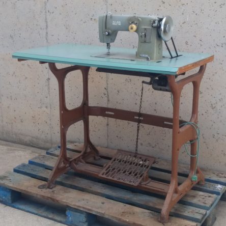 Màquina de cosir ALFA 105-500 d'ocasió a cabauoportunitats.com Balaguer - Lleida - Catalunya