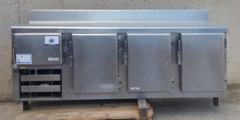 Nevera sotamostrador amb taula de treball 200cm d'ocasió a cabauoportunitats.com Balaguer - Lleida - Catalunya