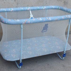 Parc infantil 114x70x70cm d'ocasió a cabauoportunitats.com Balaguer - Lleida - Catalunya