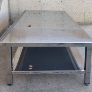 Taula d'acer inoxidable 142x75x57cm d'ocasió a cabauoportunitats.com Balaguer - Lleida - Catalunya