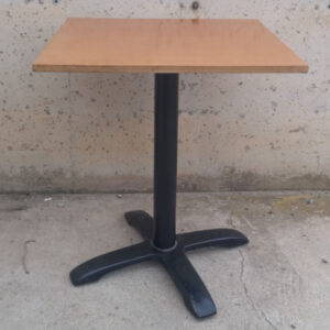 Taula 1 pota 70x70cm d'ocasió a cabauoportunitats.com Balaguer - Lleida - Catalunya