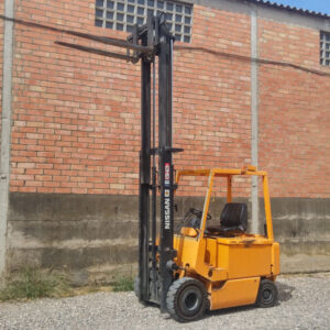Carretilla elevadora NISSAN de ocasión en cabauoportunitats.com