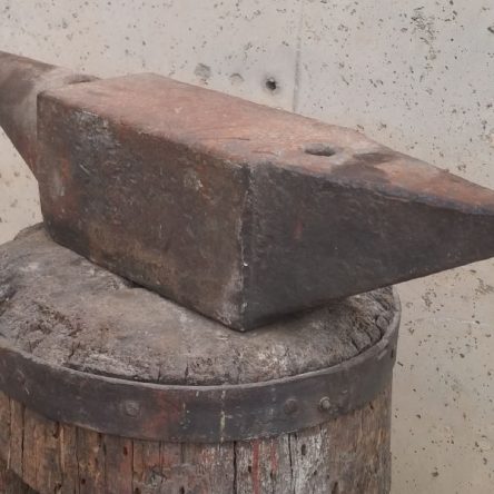 Yunque 68cm de ocasión en cabauoportunitats.com