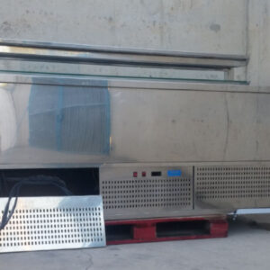 Mostrador vidre i inox 209cm d'ocasió a cabauoportunitats.com. Balaguer - Lleida - Catalunya