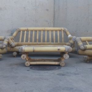 Sofá, sillones y mesa terraza bambú de ocasión en cabauoportunitats.com