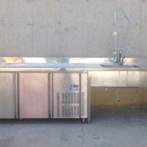 Mesa inox de ocasiรณn con bajomostrador y fregadero en cabauoportunitats.com