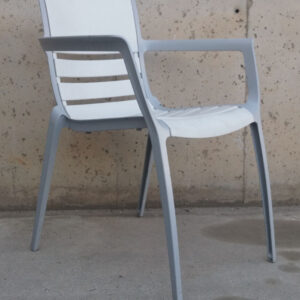 Taula + cadires terrassa color blanc d'ocasió a cabauoportunitats.com Balaguer - Lleida - Catalunya