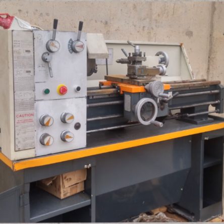 Torno de bancada QUANTUM D33 x 930 2CV de ocasión en cabauoportunitats.com