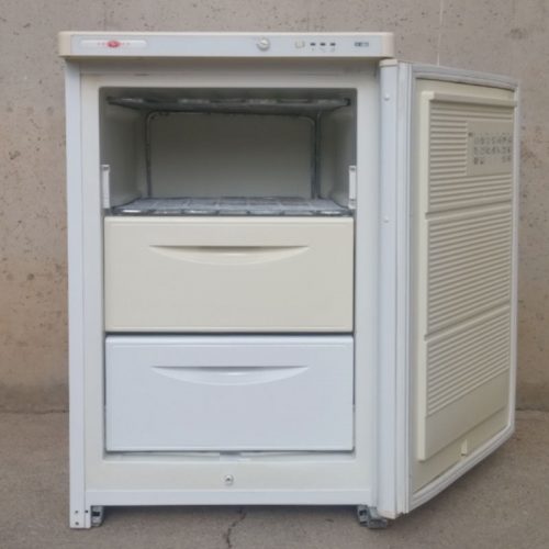 Congelador vertical NORWOOD 85cm de ocasión en cabauoportunitats.com