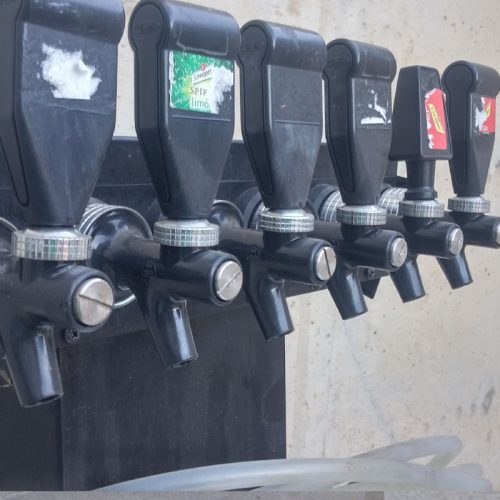 Sortidor de refrescos 6 grifos de ocasión en cabauoportunitats.com