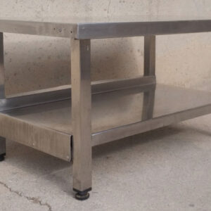 Mesa inox 92x58x53cm de ocasión en cabauoportunitats.com