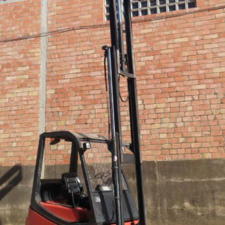 Carretilla elevadora LINDE H16 420cm de ocasión en cabauoportuntiats.com