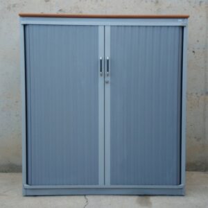 Armario metálico persiana 120x42cm de ocasión en cabauoportuntiats.com