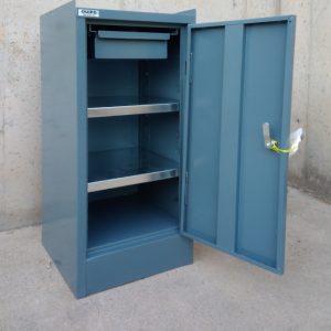 Armari metàl·lic per a eines 36x36cm d'ocasió a cabauoportuntiats.com Balaguer - Lleida - Catalunya