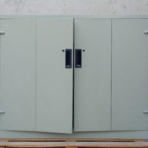 Armari metàl·lic portes plegables 125x45x100cm d'ocasió a cabauoportunitats.com Balaguer - Lleida - Catalunya