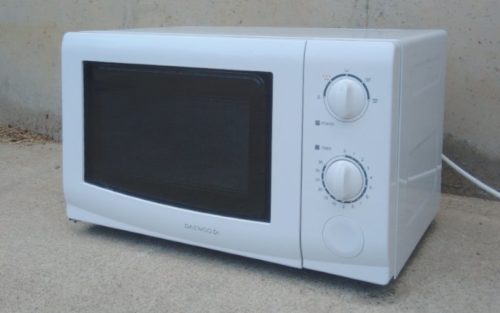 Microondas DAEWOO 700W de ocasión en cabauoportunitats.com Balaguer - Lleida - Catalunya