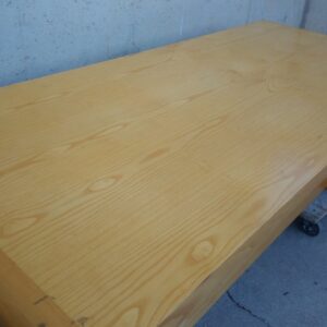 Escritorio madera maciza 170x75cm de ocasión en cabauoportunitats.com