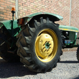Tractor JOHN DEERE 1030 de ocasión en cabauoportunitats.com