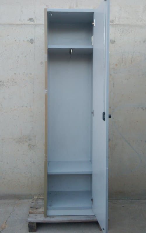Armario taquilla madera 202cm de ocasión en cabauoportunitats.com