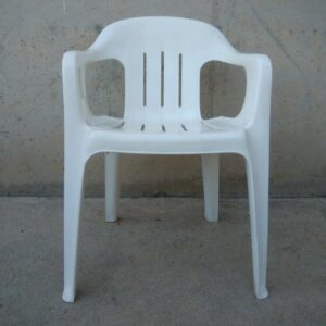 Cadira apilable plàstic blanc exterior d'ocasió a cabauoportunitats.com Balaguer - Lleida - Catalunya