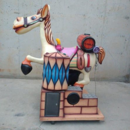Caballito infantil de feria de ocasión en cabauoportuntiats.com