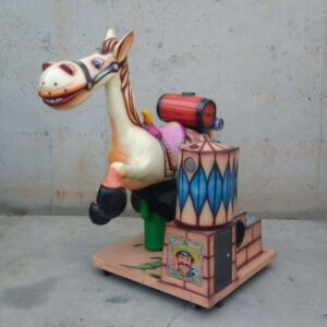 Caballito infantil de feria de ocasión en cabauoportuntiats.com
