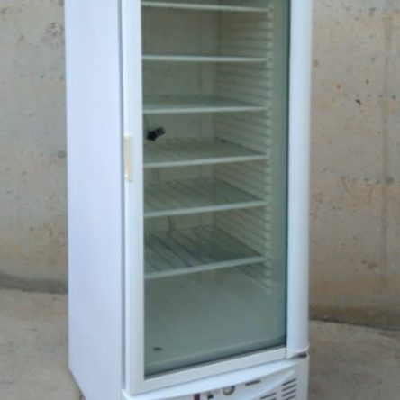 Congelador expositor vertical 180cm de ocasión en cabauoportunitats.com