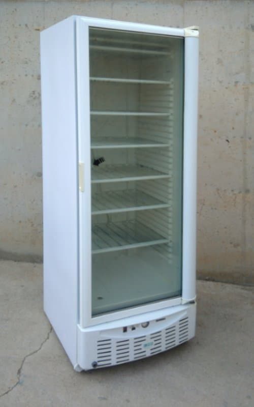 Congelador expositor vertical 180cm de ocasión en cabauoportunitats.com