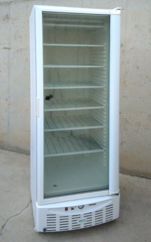 Congelador expositor vertical 180cm de ocasión en cabauoportunitats.com