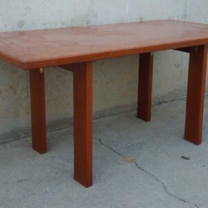 Mesa madera color miel 165x80cm de ocasión en cabauoportunitats.com