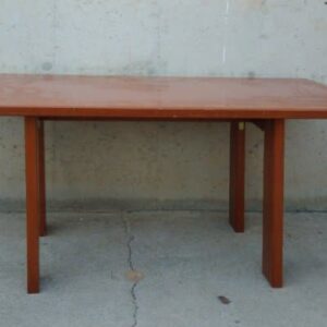 Mesa madera color miel 165x80cm de ocasión en cabauoportunitats.com