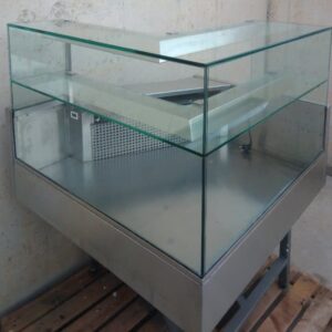 Vitrina rinconera refrigerada de ocasión en cabauoportunitats.com