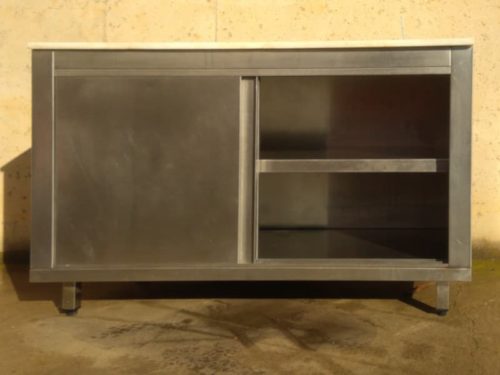 Mesa de trabajo de mármol e inox de ocasión en cabauoportunitats.com