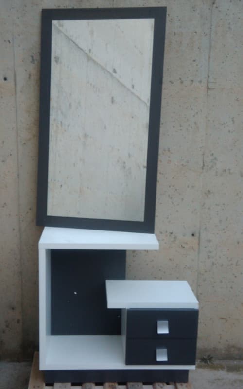 Mueble recibidor con espejo de ocasión en cabauoportunitats.com