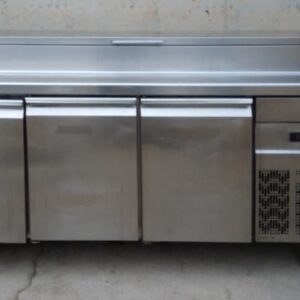 Frigorífico pizzero 195cm de ocasión en cabauoportunitats.com