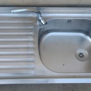 Fregadero de inox 110x60cm con grifo de ocasión en cabauoportunitats.com