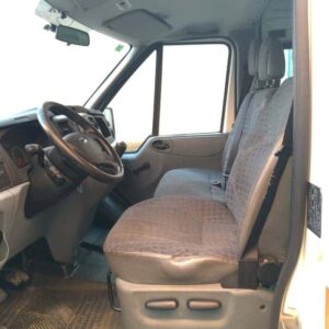 Furgoneta FORD TRANSIT 6 plazas de ocasión en cabauoportunitats.com