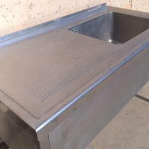 Fregadera inox con patas 140cm de segunda mano en cabauoportunitats.com