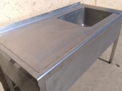 Fregadera inox con patas 140cm de segunda mano en cabauoportunitats.com