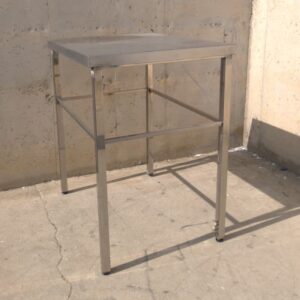 Taula d'acer inoxidable 97x77cm de segona mà a cabauoportunitats.com Balaguer - Lleida - Catalunya