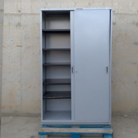 Armario metálico puertas correderas 120x40cm de segunda mano en cabauoportunitats.com