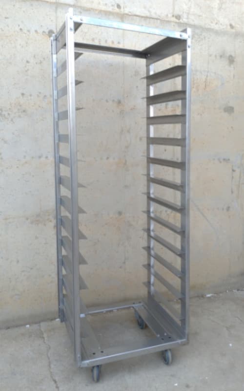 Carro d'acer inoxidable 12 safates 60x40cm de segona mà a cabauoportunitats.com Balaguer - Lleida - Catalunya